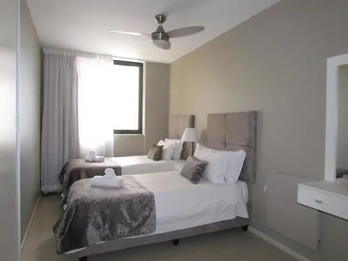 Aquarius Luxury Suites Bloubergstrand Apartment